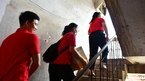 迎“七一”，送溫暖 | 百裕教育黨支部走訪慰問(wèn)困難老黨員